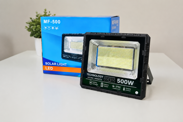 Đèn Pha năng lượng mặt trời 500w 