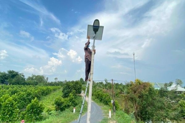 Thiết bị năng lượng mặt trời cho gia đình