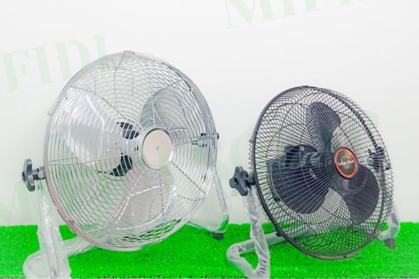 quạt nặng lượng mặt trời 